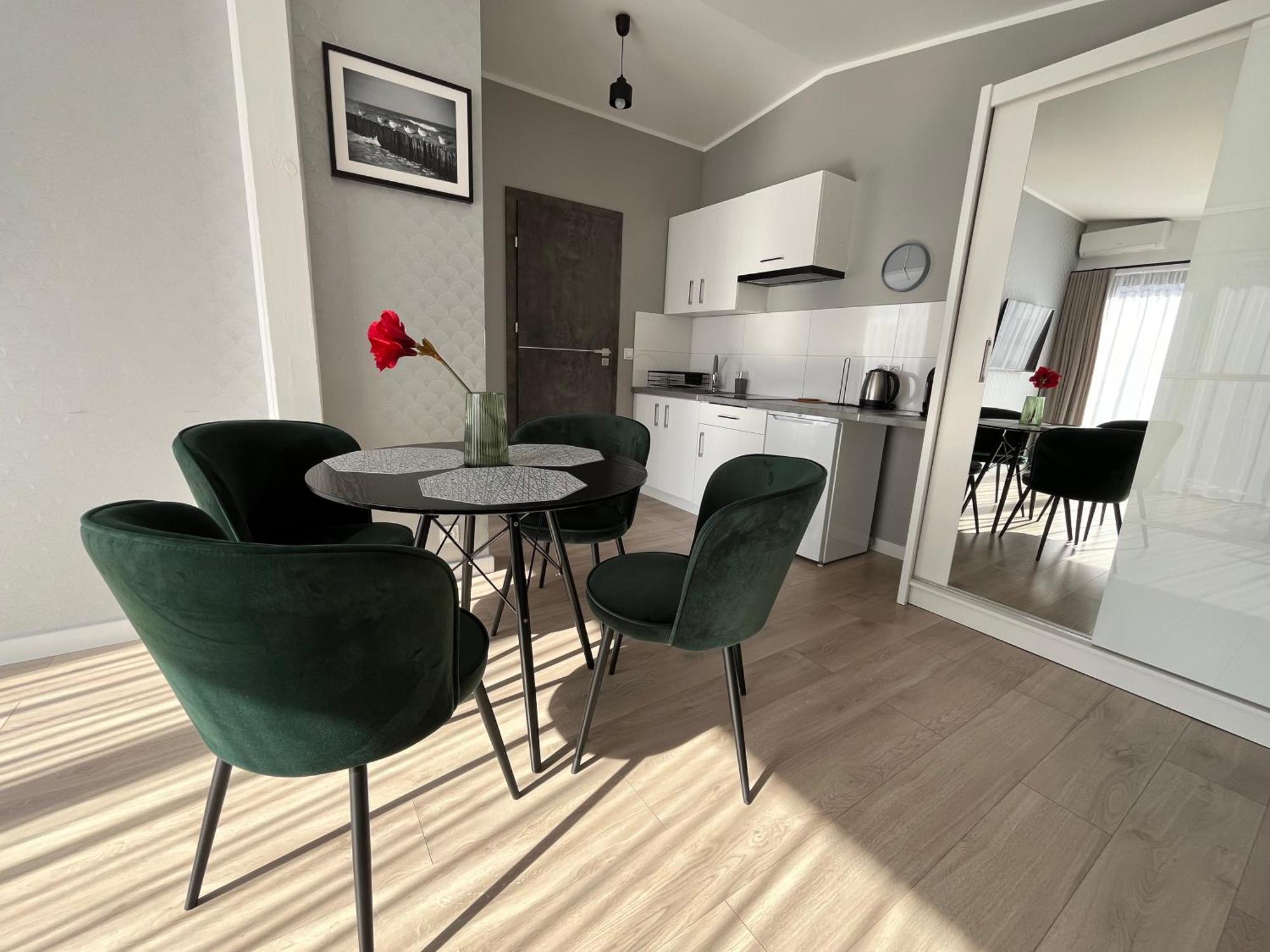 Apartamenty Blast Nad Morzem Хлопи Екстер'єр фото