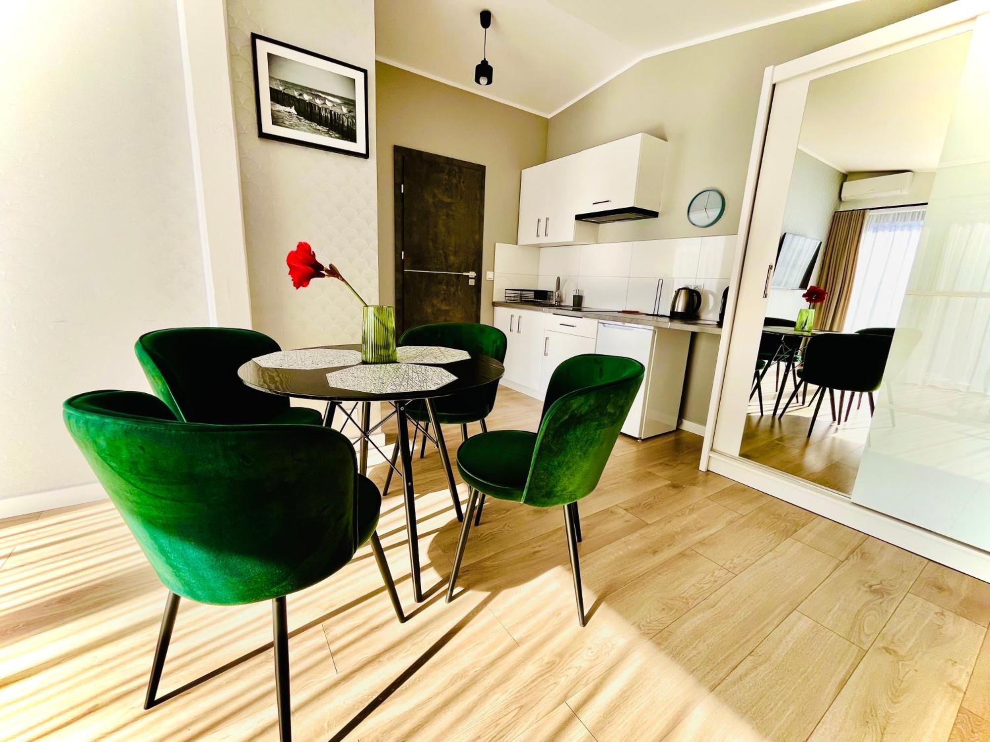 Apartamenty Blast Nad Morzem Хлопи Екстер'єр фото